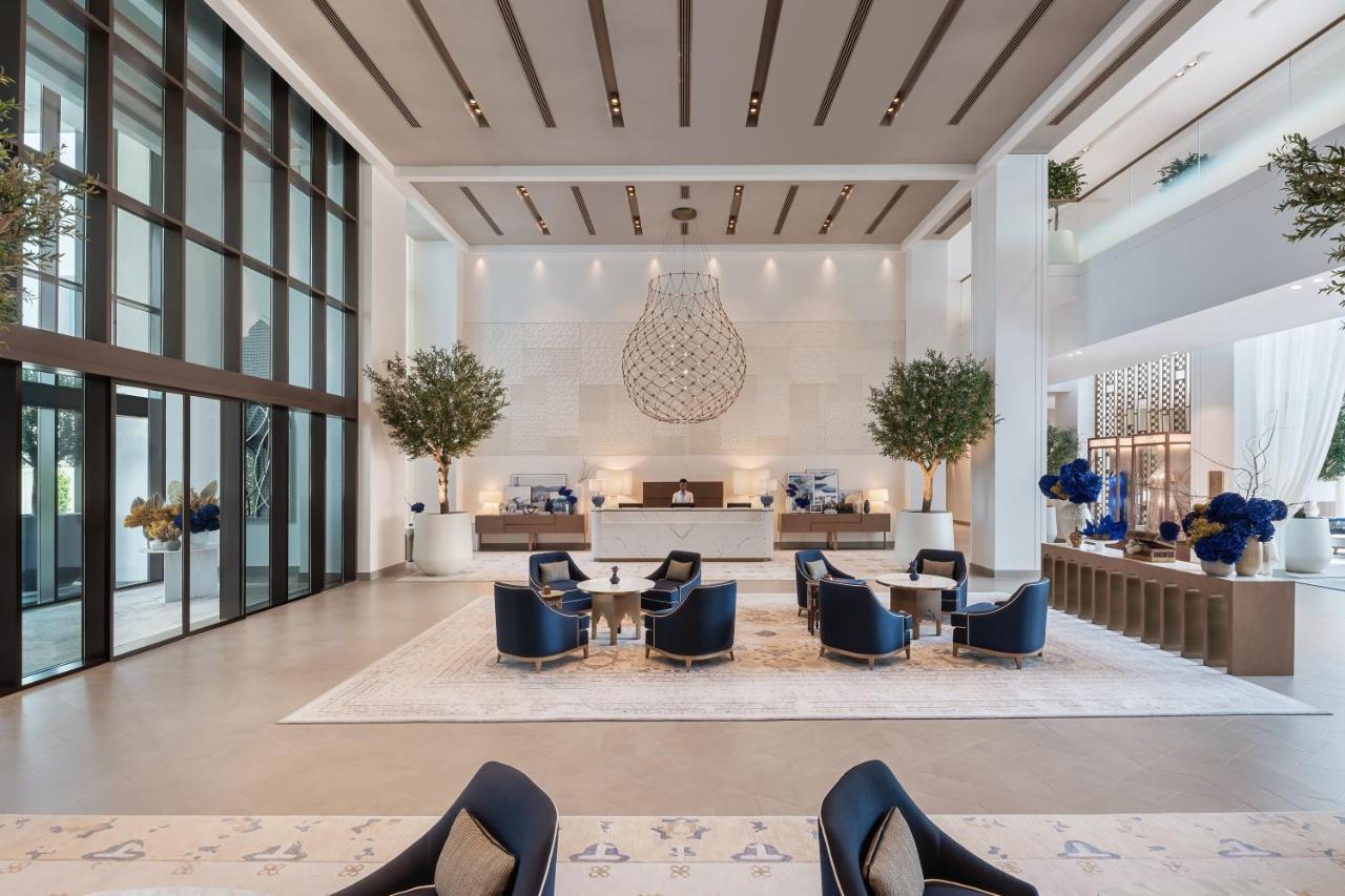 Palace Beach Resort Fuyaira Exterior foto The lobby of the hotel