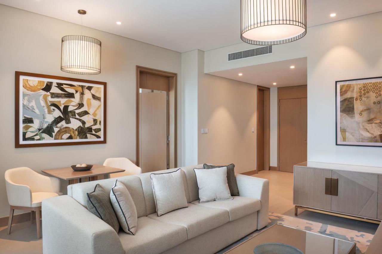 Palace Beach Resort Fuyaira Exterior foto A living room at the Ritz-Carlton, DIFC