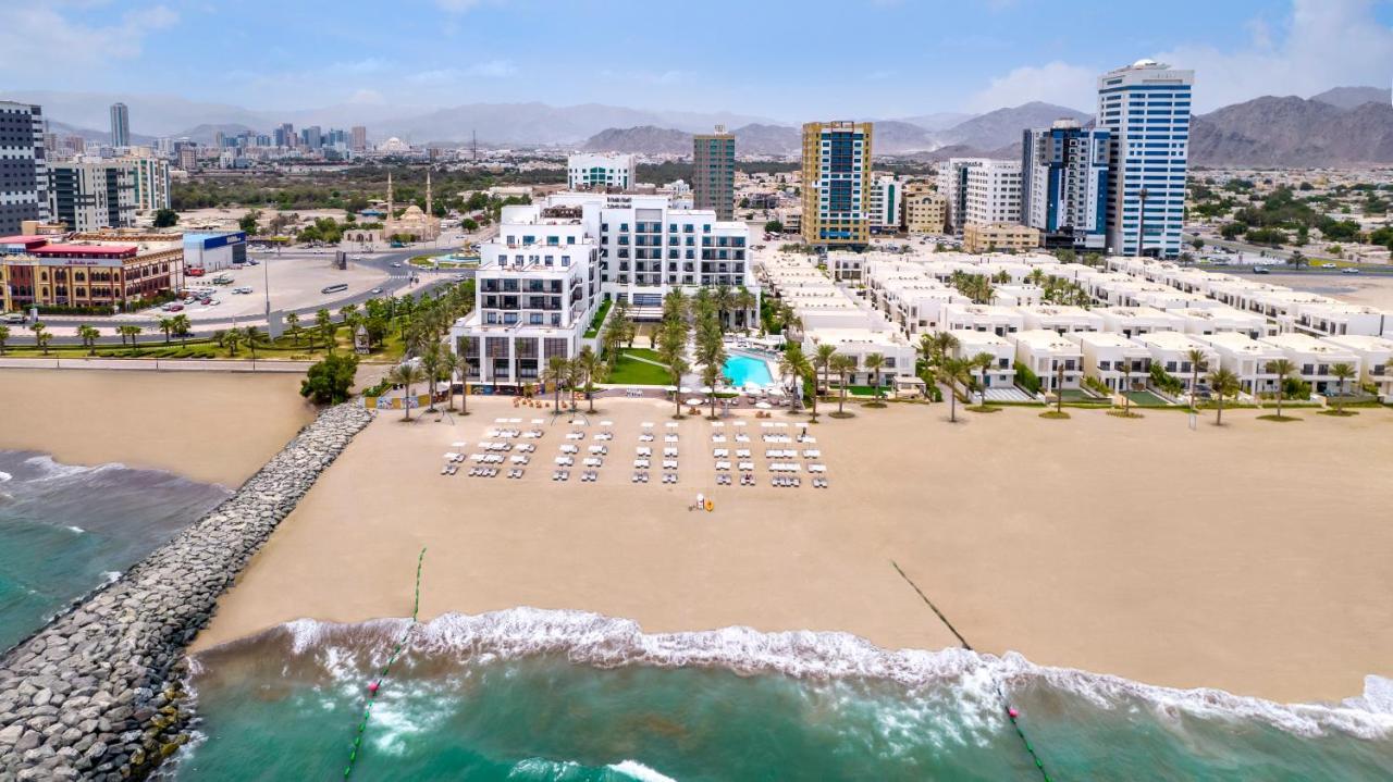 Palace Beach Resort Fuyaira Exterior foto Aerial view of the hotel
